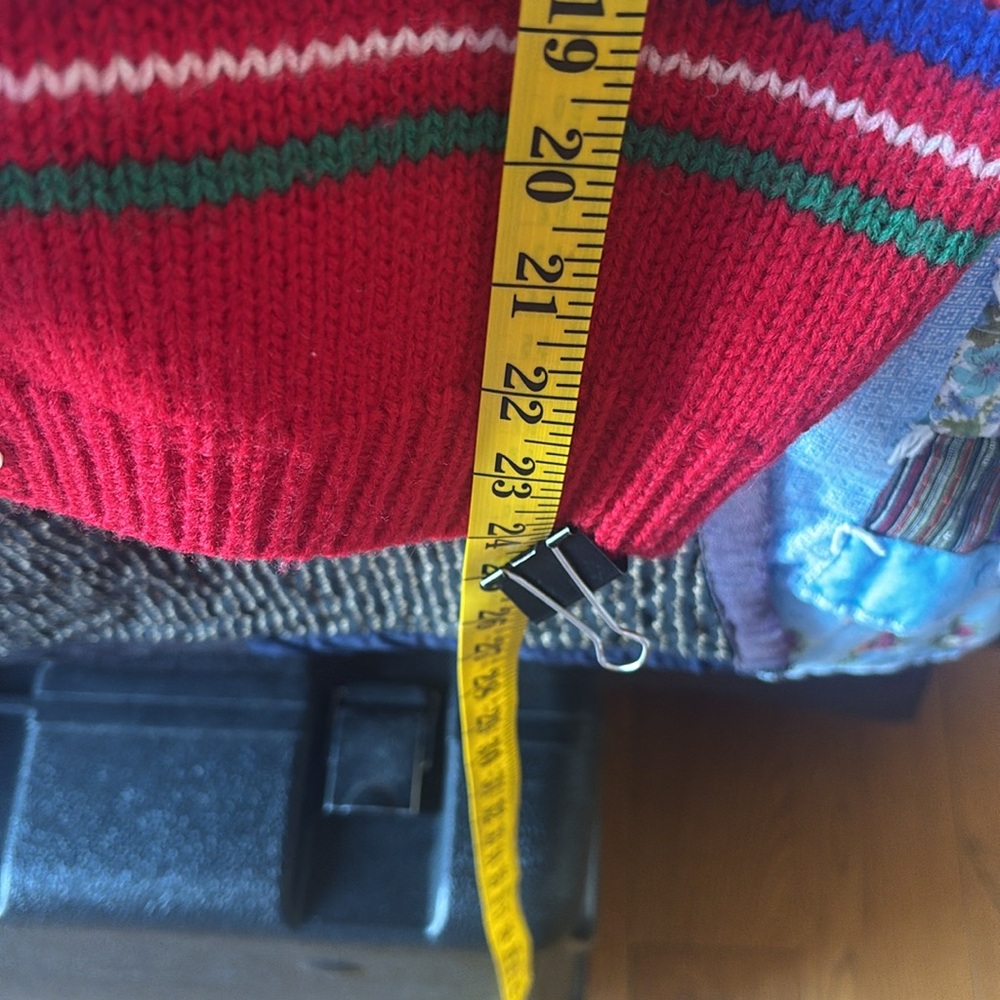 Breech Medium 100% Wool
Geometric Pattern Red Swe… - image 6